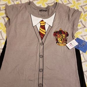 NWT Harry Potter tee with cape